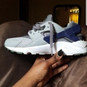 2 pair of Huaraches